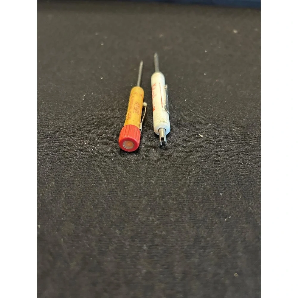 2 Mini Vintage‎ Advertising Flat Head Screwdrivers